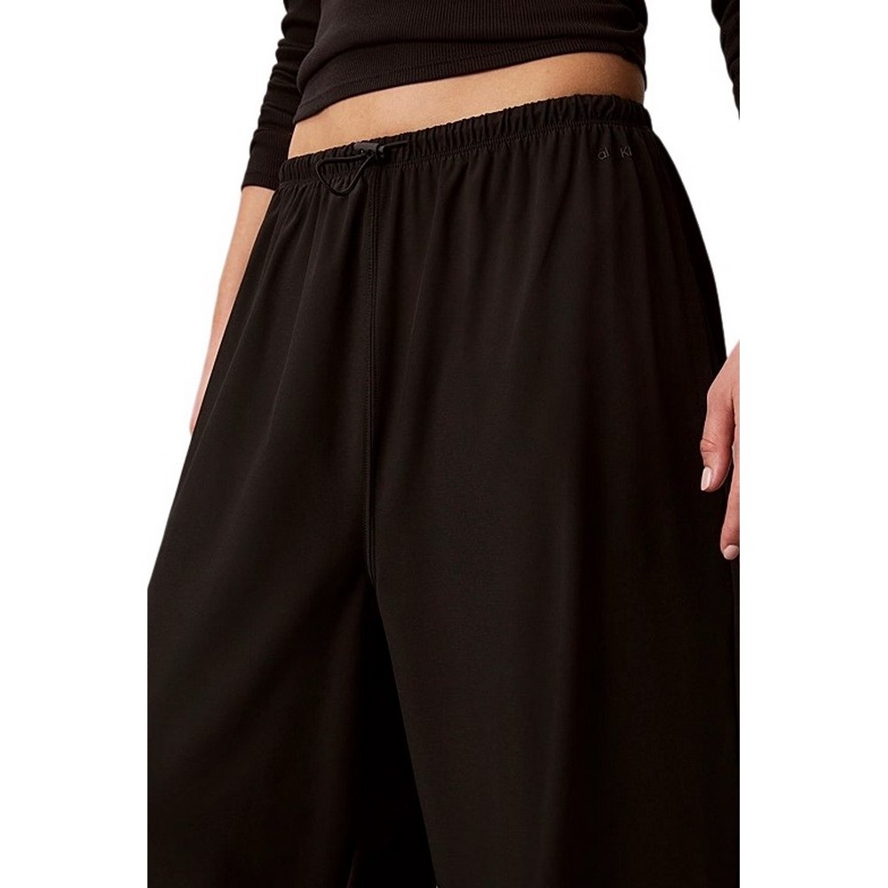 CALVIN KLEIN PERFORMANCE COMMUTER WOVEN PARACHUTE PANT ΦΟΡΜΑ ΠΑΝΤΕΛΟΝΙ ΓΥΝΑΙΚΕΙΟ BLACK