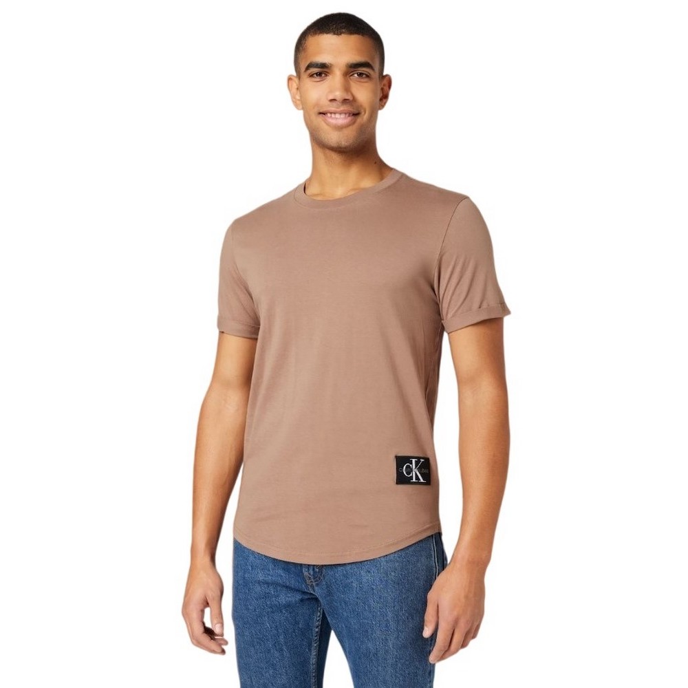 CALVIN KLEIN JEANS BADGE TURN UP SLEEVE  T-SHIRT ΑΝΤΡΙΚΟ BROWN