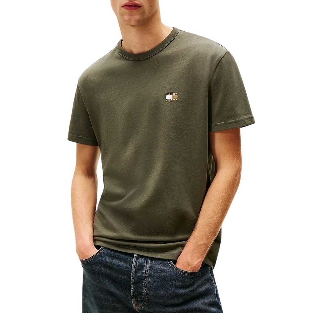TOMMY JEANS REG BADGE TEE EXT T-SHIRT ΜΠΛΟΥΖΑ ΑΝΔΡΙΚΗ KHAKI