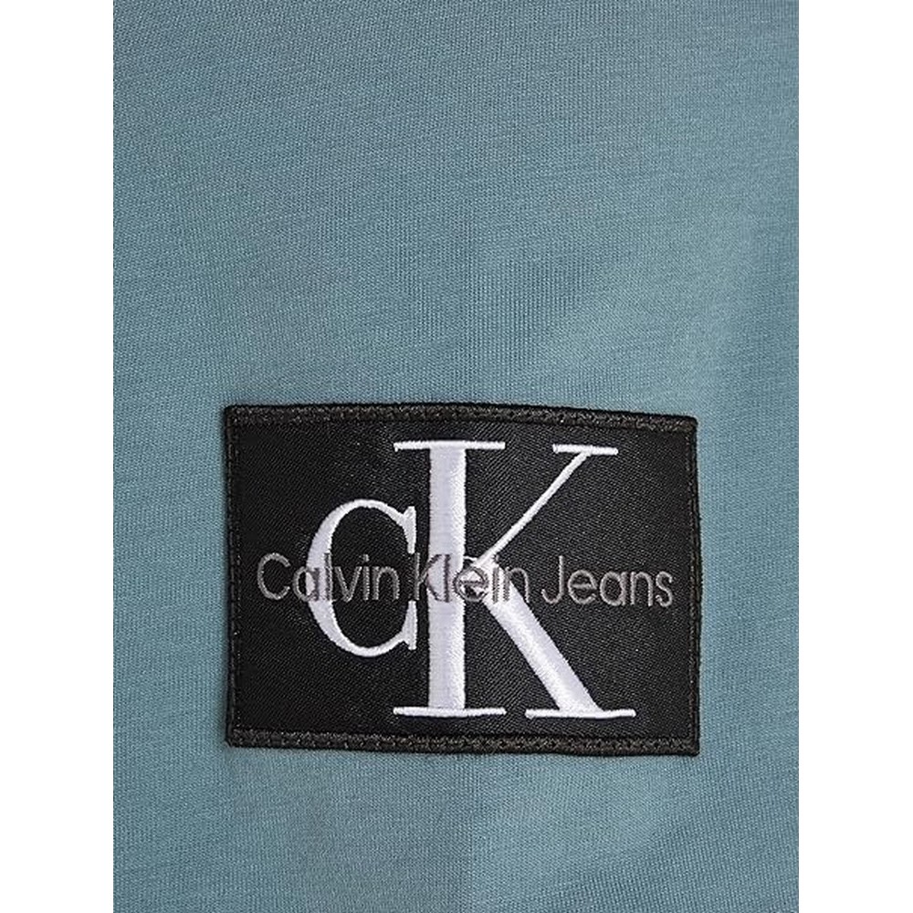 CALVIN KLEIN BADGE REGULAR TEE T-SHIRT ΑΝΔΡΙΚΟ GOBLIN BLUE