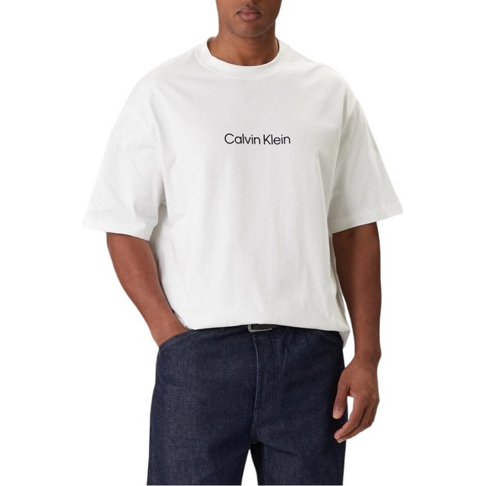 CALVIN KLEIN RLXD STANDARD LOGO CREWNK T-SHIRT ΜΠΛΟΥΖΑ ΑΝΔΡΙΚΗ BRIGHT WHITE