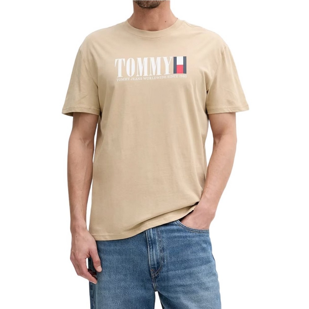 TOMMY JEANS REG TOMMY DNA FLAG TEE T-SHIRT ΜΠΛΟΥΖΑ ΑΝΔΡΙΚΗ BEIGE
