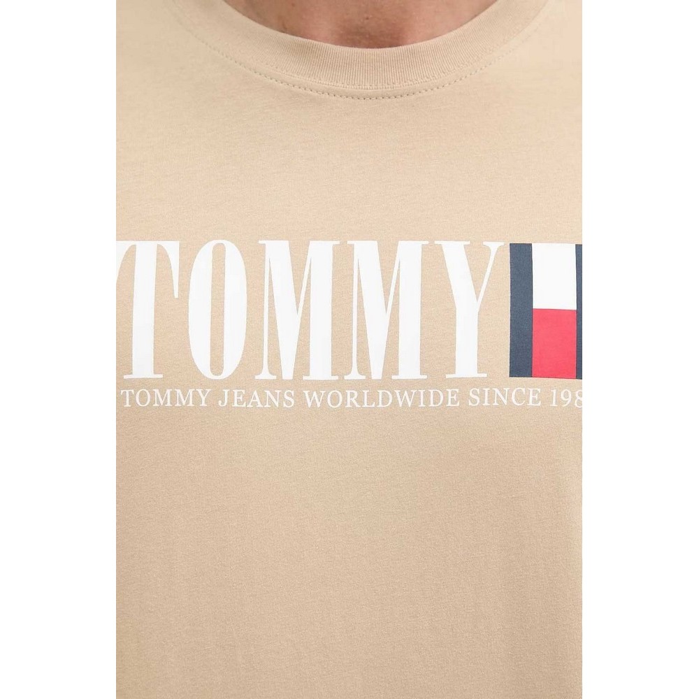 TOMMY JEANS REG TOMMY DNA FLAG TEE T-SHIRT ΜΠΛΟΥΖΑ ΑΝΔΡΙΚΗ BEIGE