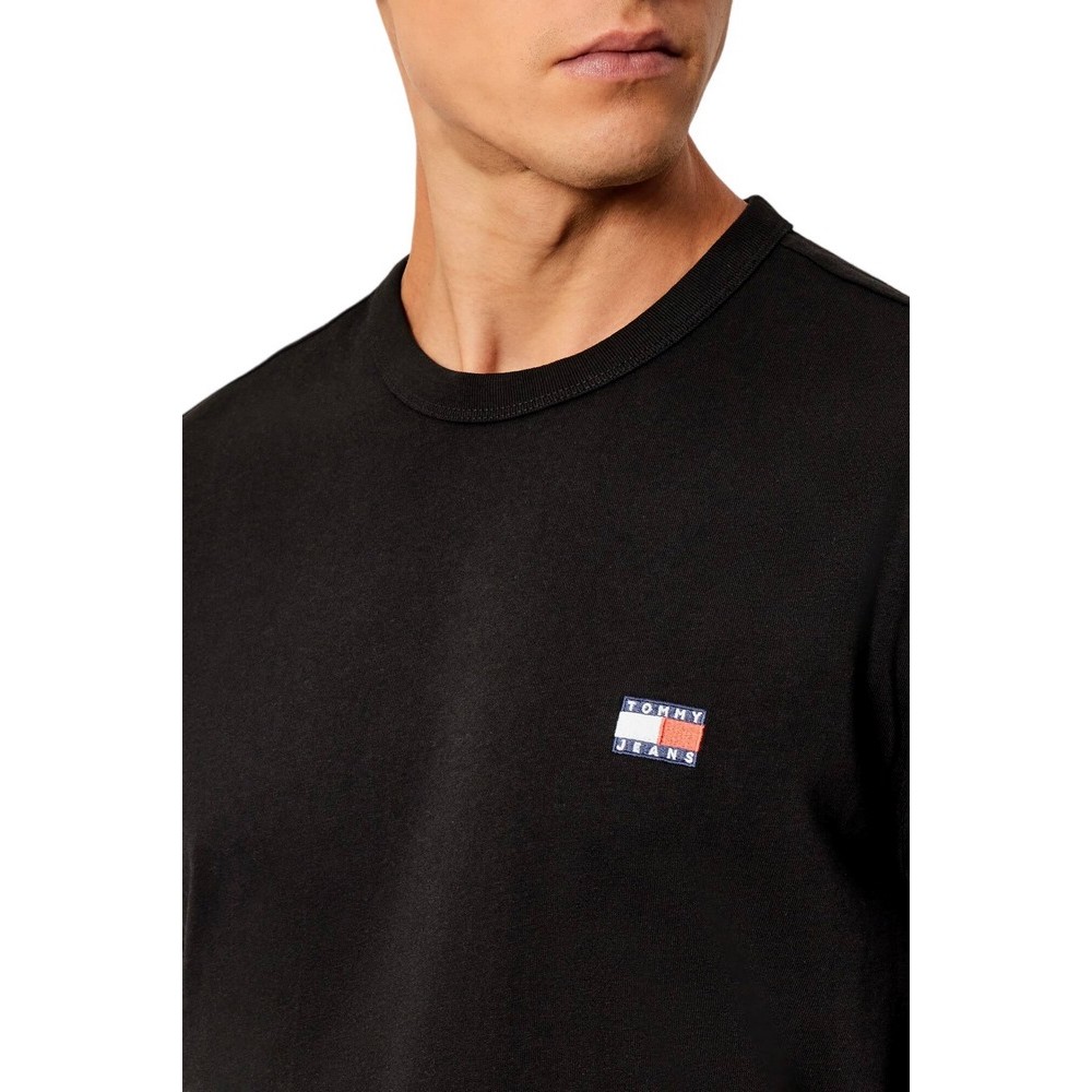 TOMMY JEANS REG BADGE T-SHIRT ΜΠΛΟΥΖΑ ΜΑΚΡΥΜΑΝΙΚΗ ΑΝΔΡΙΚΗ BLACK