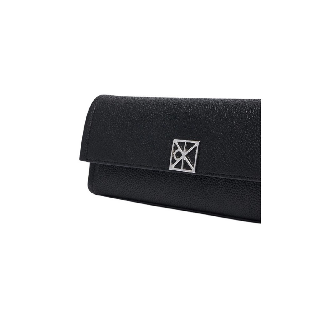 CALVIN KLEIN EMBLEM HW PEBBLE CLUTCH ΤΣΑΝΤΑ ΓΥΝΑΙΚΕΙΑ BLACK