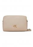CALVIN KLEIN MINIMAL MONOGRAM CAMERA BAG 20 ΤΣΑΝΤΑ ΓΥΝΑΙΚΕΙΑ TAUPE