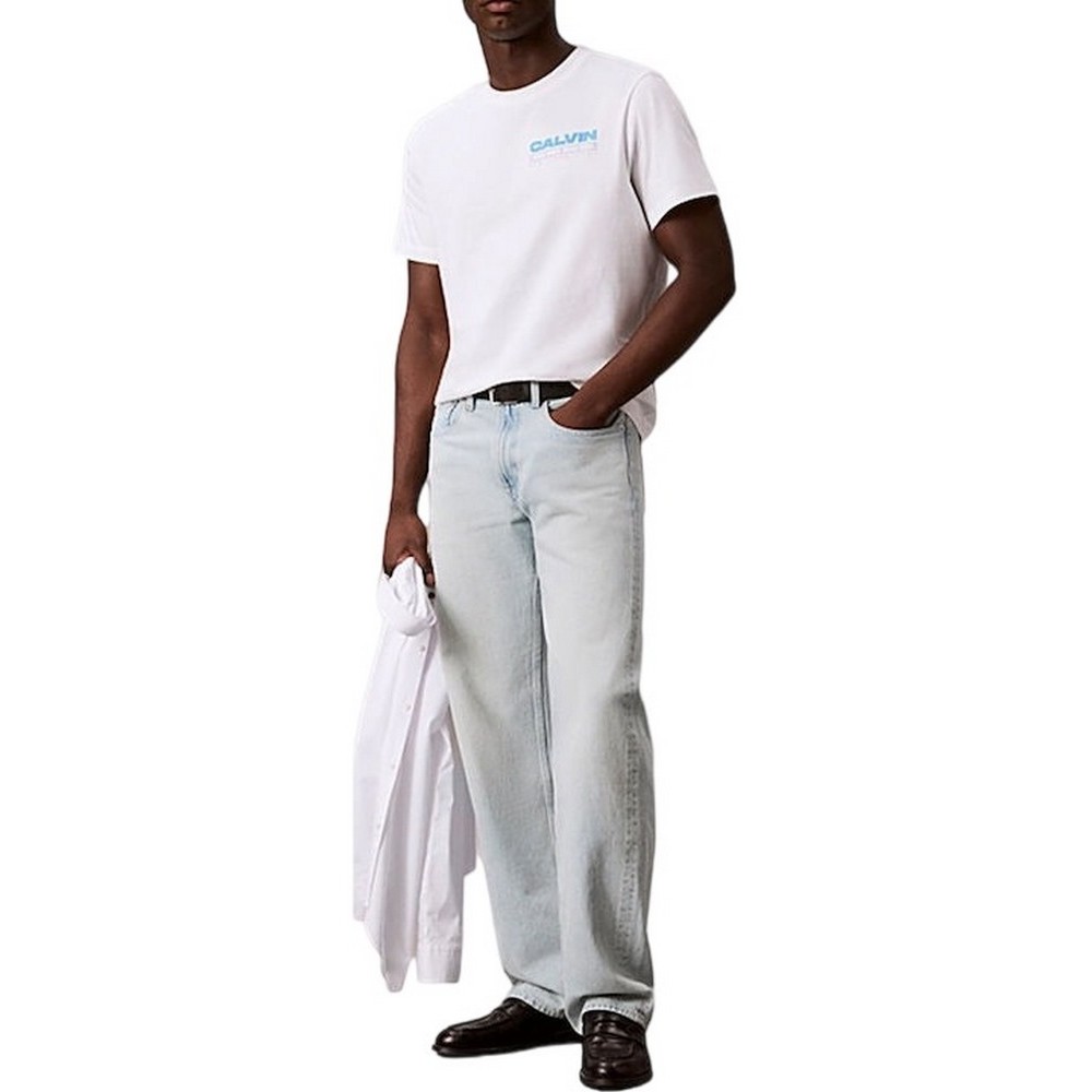 CALVIN KLEIN JEANS 20S CALVIN DISC STACK GRAPHIC T-SHIRT ΜΠΛΟΥΖΑ ΑΝΔΡΙΚΗ BRIGHT WHITE