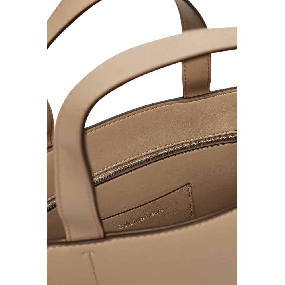 CALVIN KLEIN JEANS SCULPTED MINI EW TOTE ΤΣΑΝΤΑ ΓΥΝΑΙΚΕΙΑ BEIGE