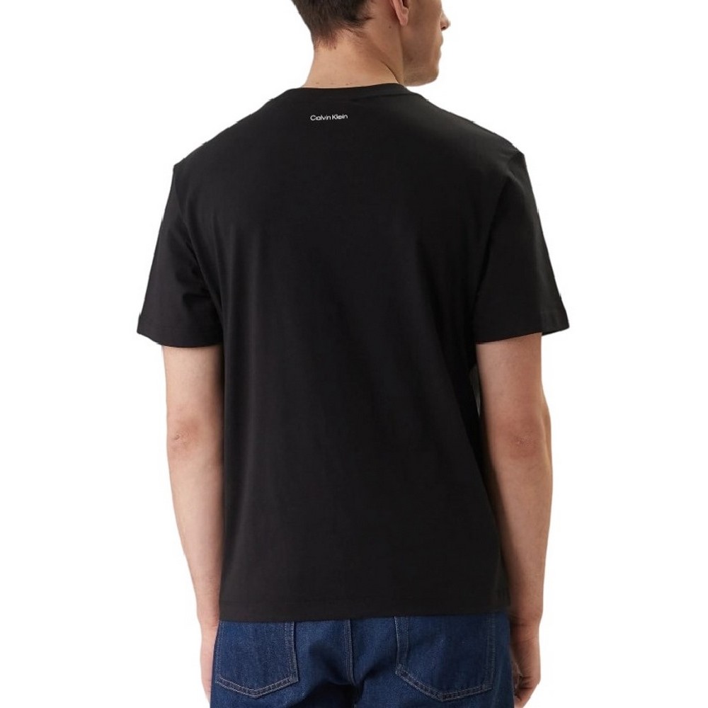 CALVIN KLEIN JEANS 20S MARCH GRAPHIC SEASONAL T-SHIRT ΜΠΛΟΥΖΑ ΑΝΔΡΙΚΗ BLACK