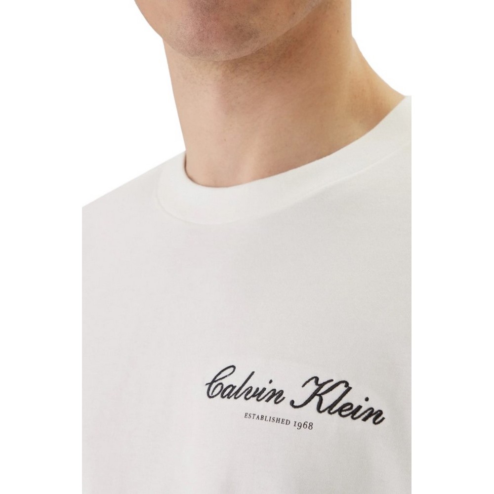 CALVIN KLEIN JEANS 20S MARCH GRAPHIC SEASONAL T-SHIRT ΜΠΛΟΥΖΑ ΑΝΔΡΙΚΗ BRIGHT WHITE