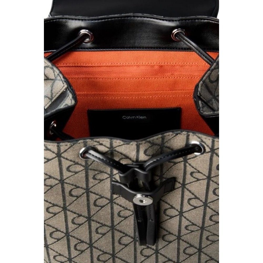 CALVIN KLEIN EMBLEM AOP JACQUARD BACKPACK ΤΣΑΝΤΑ ΓΥΝΑΙΚΕΙΑ BLACK/BROWN