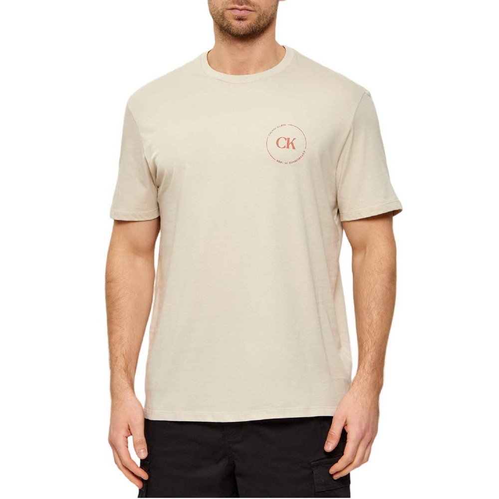 CALVIN KLEIN JEANS 30S EU WHOLESALE JEANS GRAPHICS T-SHIRT ΜΠΛΟΥΖΑ ΑΝΔΡΙΚΗ BEIGE