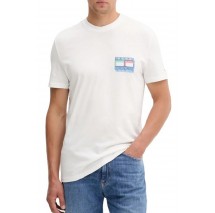 TOMMY JEANS REG DNA FLAG PLAY TEE EXT T-SHIRT ΜΠΛΟΥΖΑ ΑΝΔΡΙΚΗ OFF WHITE