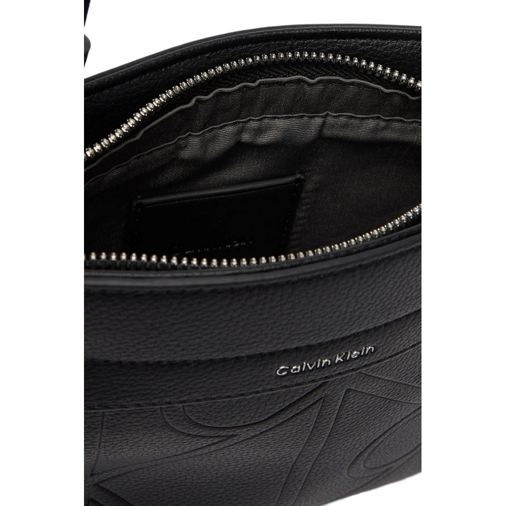 CALVIN KLEIN EMBLEM EMBOSS SLIM FLATPACK ΤΣΑΝΤΑ ΑΝΔΡΙΚΗ BLACK