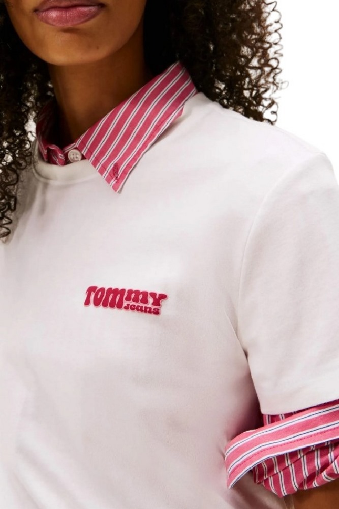 TOMMY JEANS REG TOM MY JEANS TEE T-SHIRT ΜΠΛΟΥΖΑ ΓΥΝΑΙΚΕΙΑ OFF WHITE