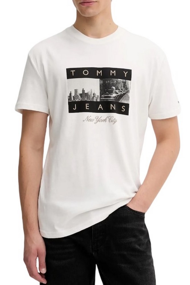 TOMMY JEANS REG PHOTO FLAG T-SHIRT ΜΠΛΟΥΖΑ ΑΝΔΡΙΚΗ ECRU