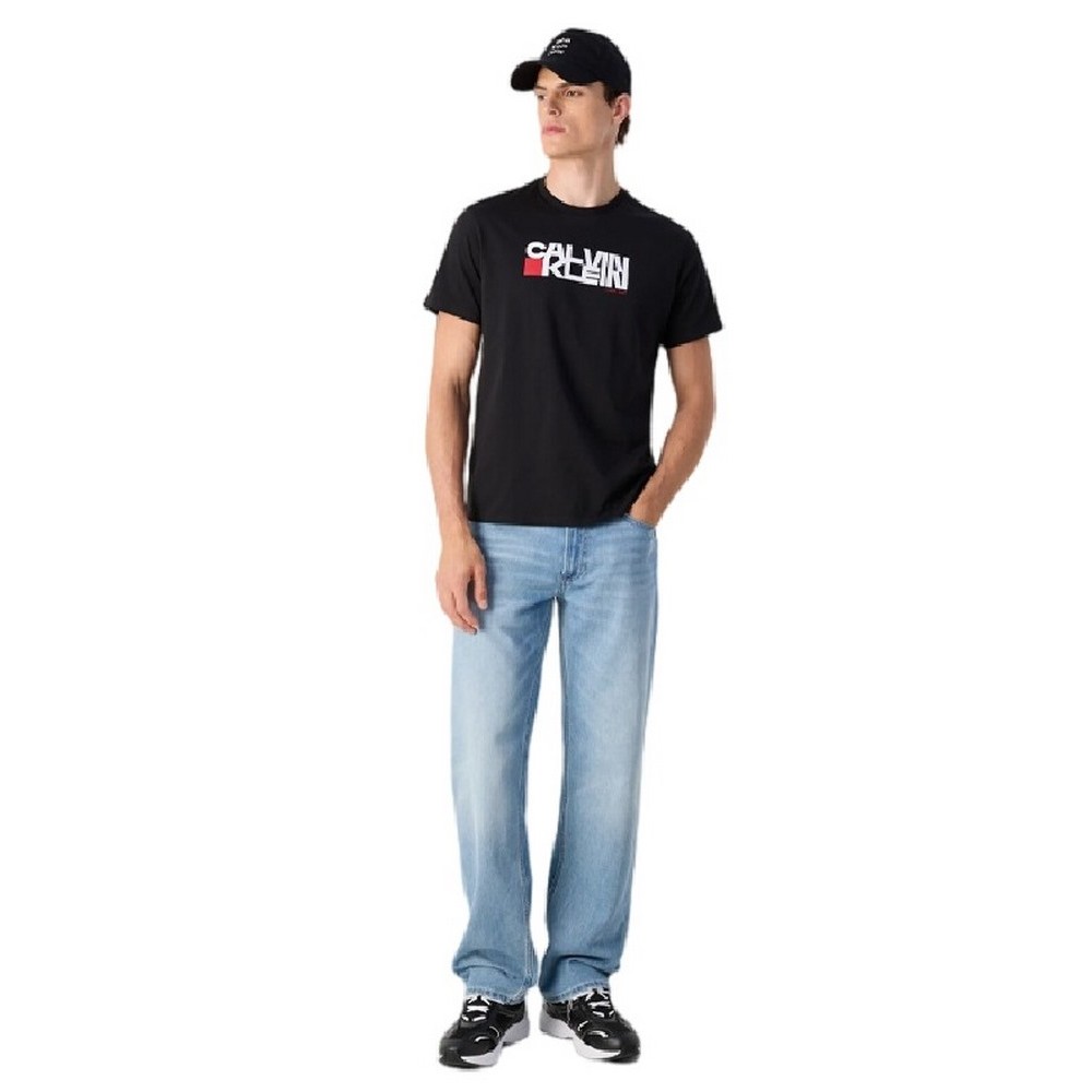 CALVIN KLEIN JEANS 30s EU CK REDBOX GRAPHIC TEE T-SHIRT ΜΠΛΟΥΖΑ ΑΝΔΡΙΚΗ BLACK