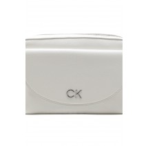 CALVIN KLEIN DAILY CAMERA BAG PEBBLE ΤΣΑΝΤΑ ΓΥΝΑΙΚΕΙΑ BRIGHT WHITE