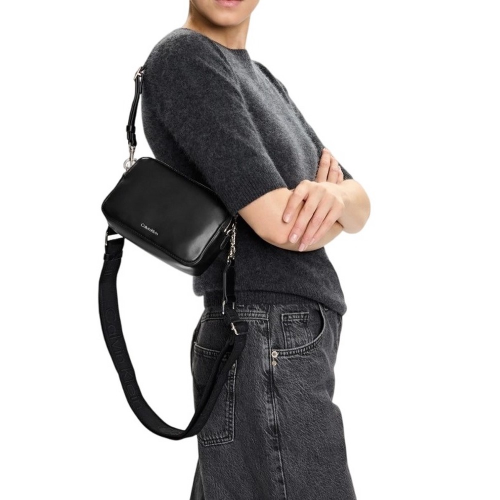 CALVIN KLEIN WEBBING DOUBLE STRAP CAMERA BAG ΤΣΑΝΤΑ ΓΥΝΑΙΚΕΙΟ BLACK