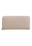 CALVIN KLEIN JEANS SCULPTED ZIP AROUND WALLET ΠΟΡΤΟΦΟΛΙ ΓΥΝΑΙΚΕΙΟ BEIGE
