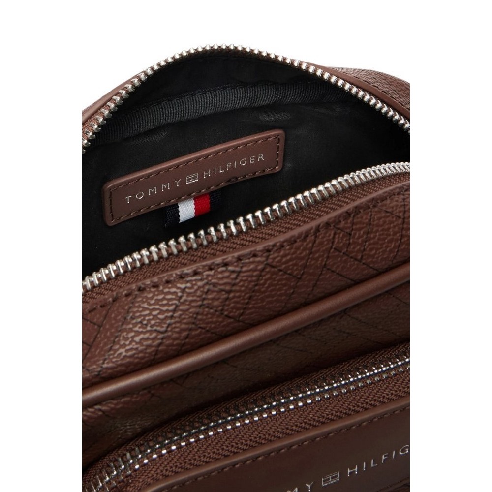 TOMMY HILFIGER FLAG MONOGRAM MINI REPORTER ΤΣΑΝΤΑ ΑΝΔΡΙΚΗ COFFEE