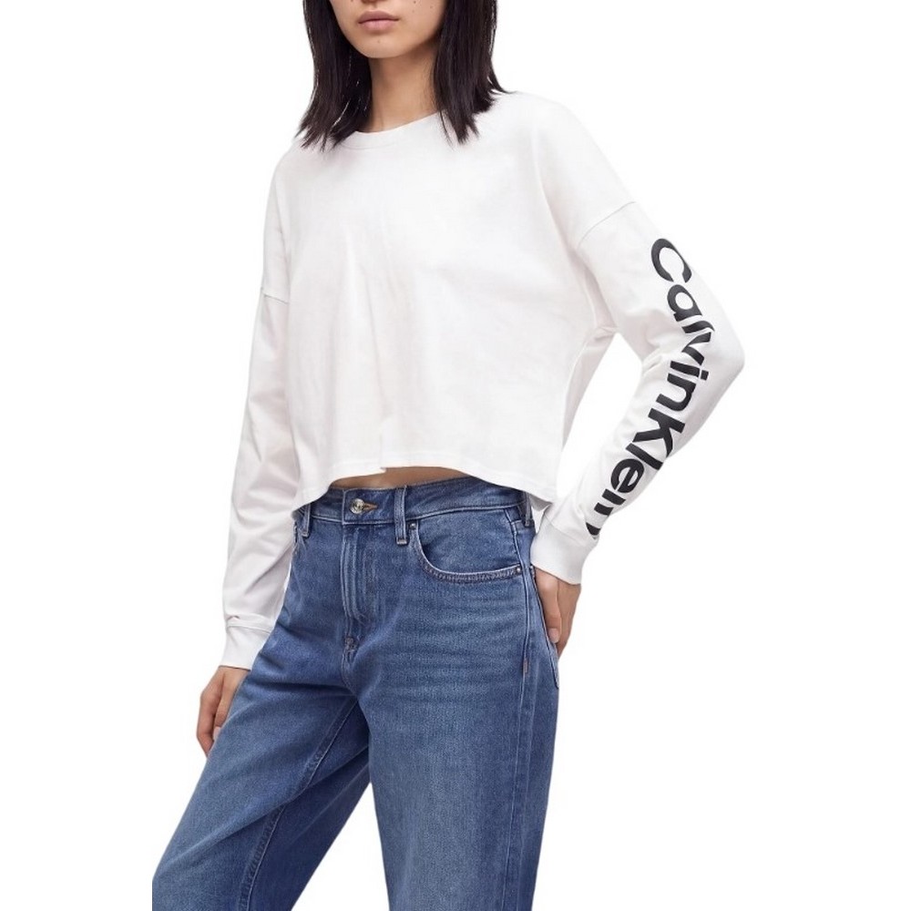 CALVIN KLEIN PERFORMANCE BOXY CROP TEE GRAPHIC ΜΠΛΟΥΖΑ ΜΑΚΡΥΜΑΝΙΚΗ ΓΥΝΑΙΚΕΙΑ WHITE