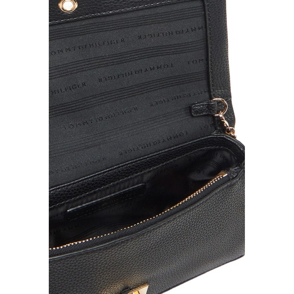 TOMMY HILFIGER HER FLAP W/CHAIN ΤΣΑΝΤΑ ΓΥΝΑΙΚΕΙΑ BLACK