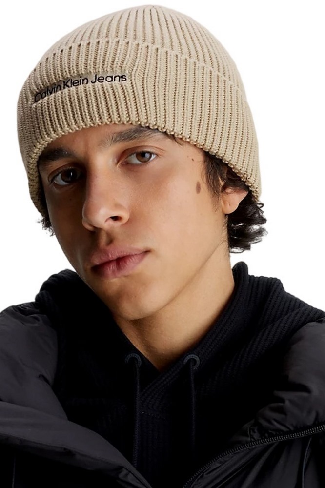 CALVIN KLEIN JEANS INSTITUTIONAL PATCH BEANIE ΣΚΟΥΦΟΣ ΑΝΔΡΙΚΟΣ BEIGE