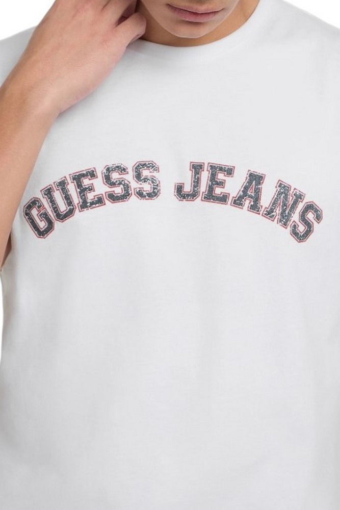 GUESS JEANS MUSCLE COLLEGIATE ΑΜΑΝΙΚΗ ΜΠΛΟΥΖΑ ΑΝΔΡΙΚΗ WHITE