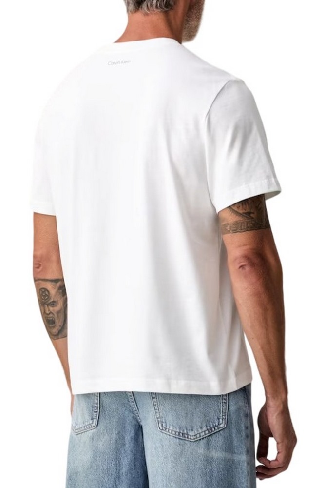 CALVIN KLEIN JEANS 20S CALVIN RSRT CURSIVE GRAPH T-SHIRT ΜΠΛΟΥΖΑ ΑΝΔΡΙΚΗ BRIGHT WHITE