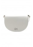 CALVIN KLEIN DAILY SADDLE BAG PEBBLE ΤΣΑΝΤΑ ΓΥΝΑΙΚΕΙΑ BRIGHT WHITE