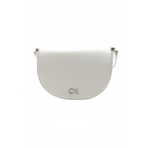 CALVIN KLEIN DAILY SADDLE BAG PEBBLE ΤΣΑΝΤΑ ΓΥΝΑΙΚΕΙΑ BRIGHT WHITE