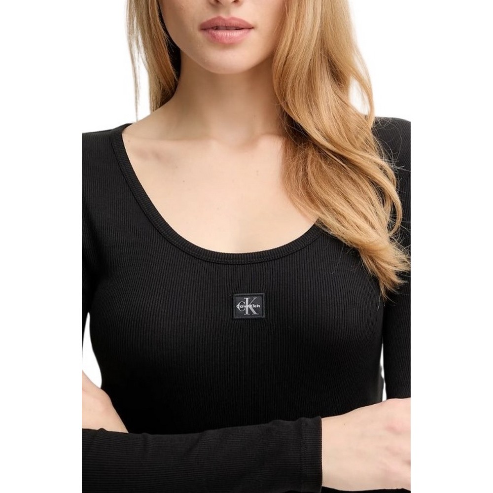 CALVIN KLEIN LS WOVEN LABEL 2X2 RIB SCOOP NEC ΜΠΛΟΥΖΑ ΓΥΝΑΙΚΕΙΑ BLACK
