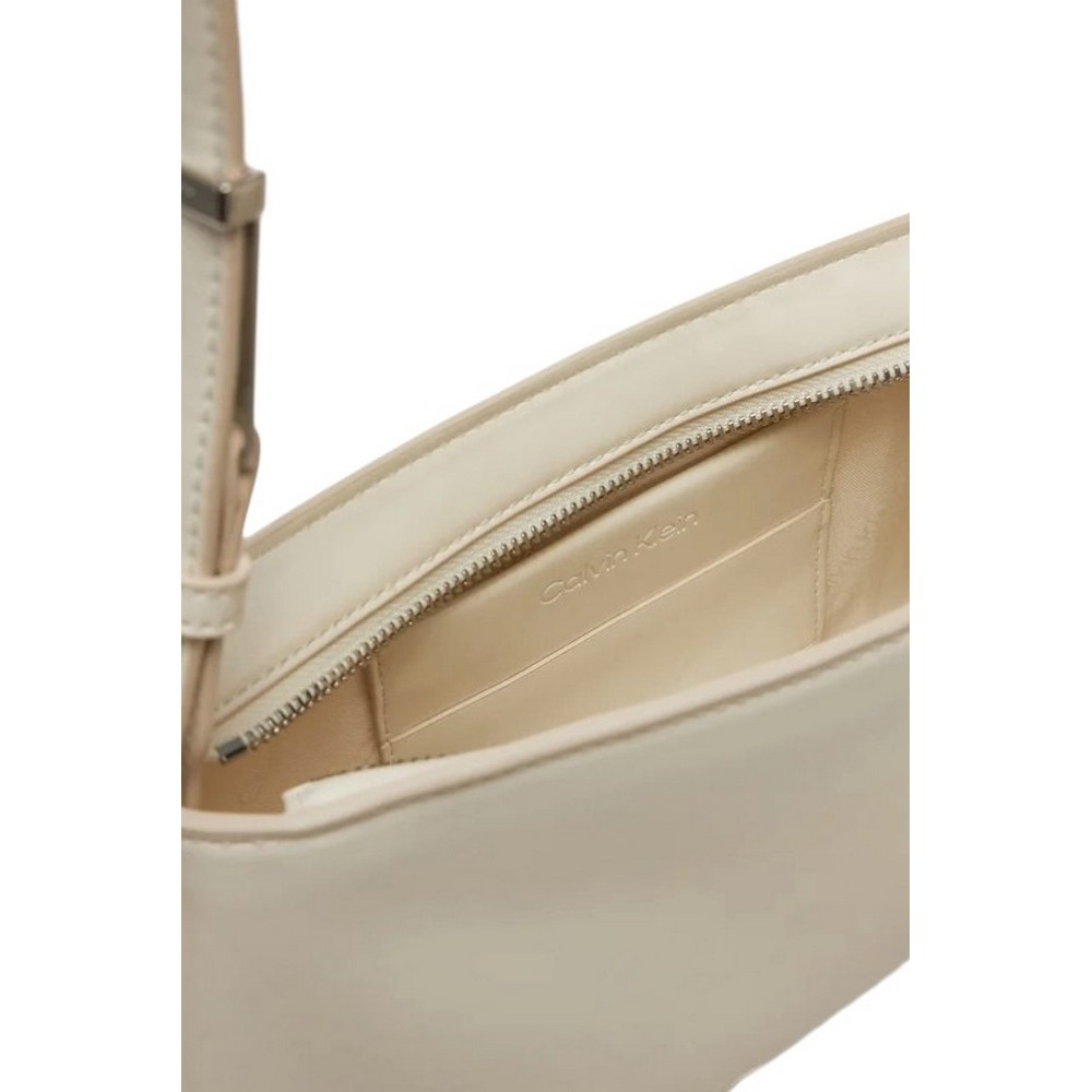 CALVIN KLEIN EMBOSSED LOGO SHOULDER BAG ΤΣΑΝΤΑ ΓΥΝΑΙΚΕΙΑ OFF WHITE