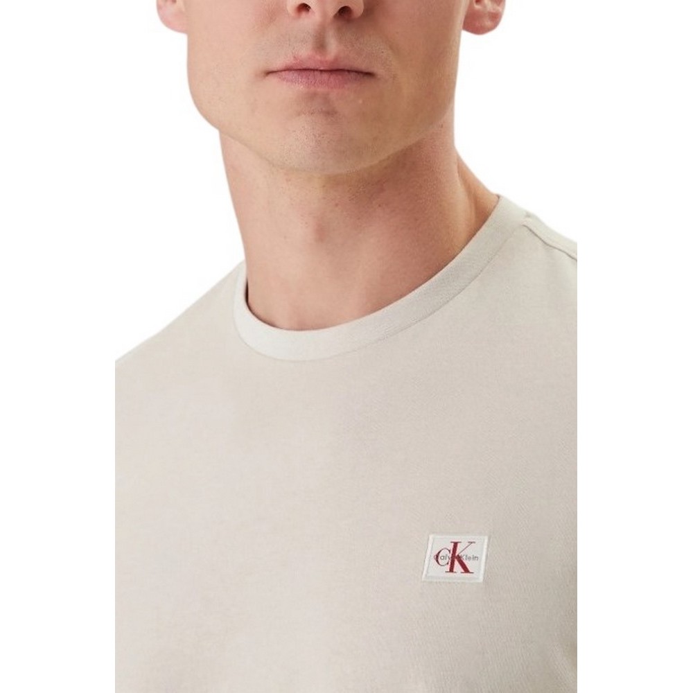 CALVIN KLEIN JEANS BADGE 30S JERSEY CLASSIC T-SHIRT ΜΠΛΟΥΖΑ ΑΝΔΡΙΚΗ BEIGE