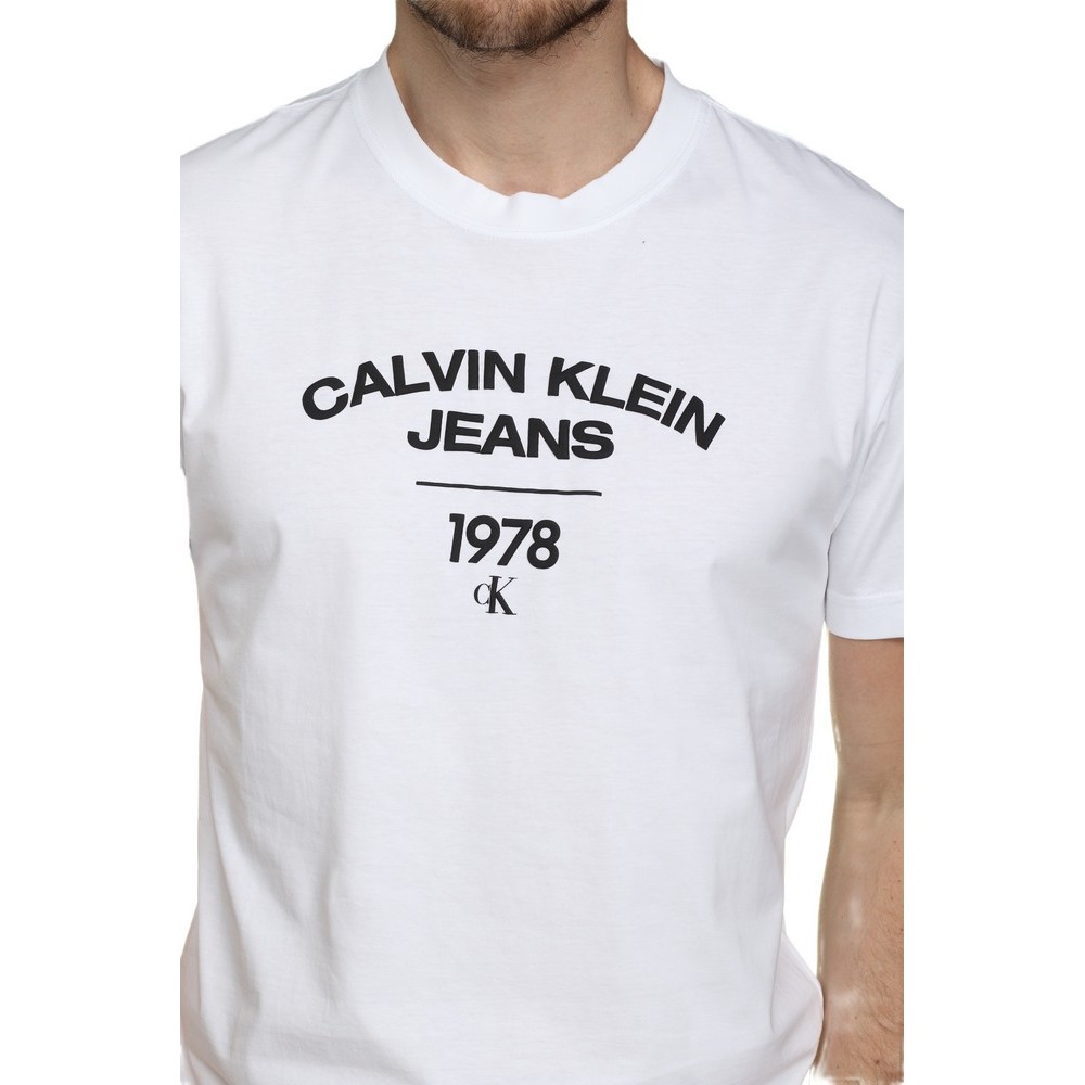 CALVIN KLEIN JEANS VARSITY CURVE LOGO T-SHIRT ΑΝΔΡΙΚΟ WHITE