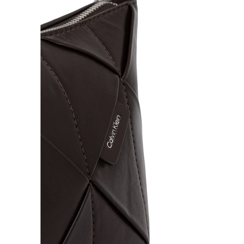 CALVIN KLEIN WOVEN SHOULDER BAG ΤΣΑΝΤΑ ΓΥΝΑΙΚΕΙΑ BROWN