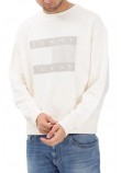 TOMMY JEANS 90S DISTRESSED FLAG CREW ΦΟΥΤΕΡ ΜΠΛΟΥΖΑ ΑΝΔΡΙΚΗ OFF WHITE