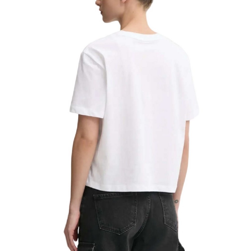 GUESS JEANS SS CN BOXY COLLEGIATE TEE ΜΠΛΟΥΖΑ ΓΥΝΑΙΚΕΙΑ WHITE