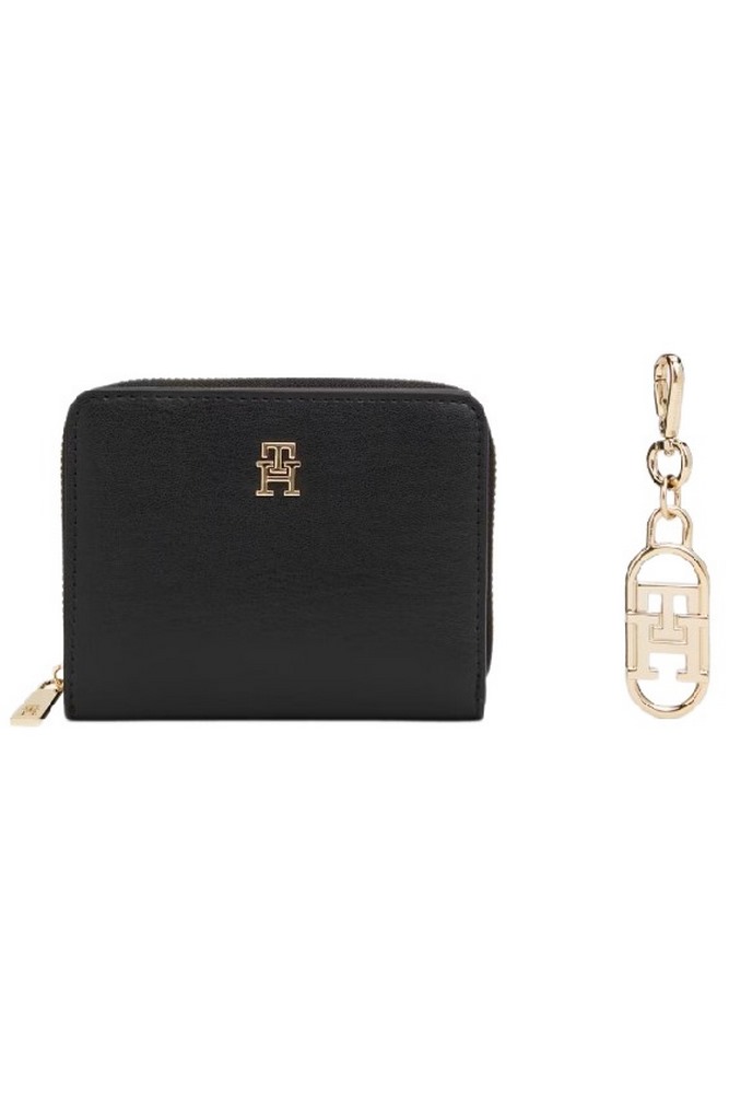 TOMMY HILFIGER MED ZA W/FLAP+CHARM ΠΟΡΤΟΦΟΛΙ ΓΥΝΑΙΚΕΙΟ BLACK