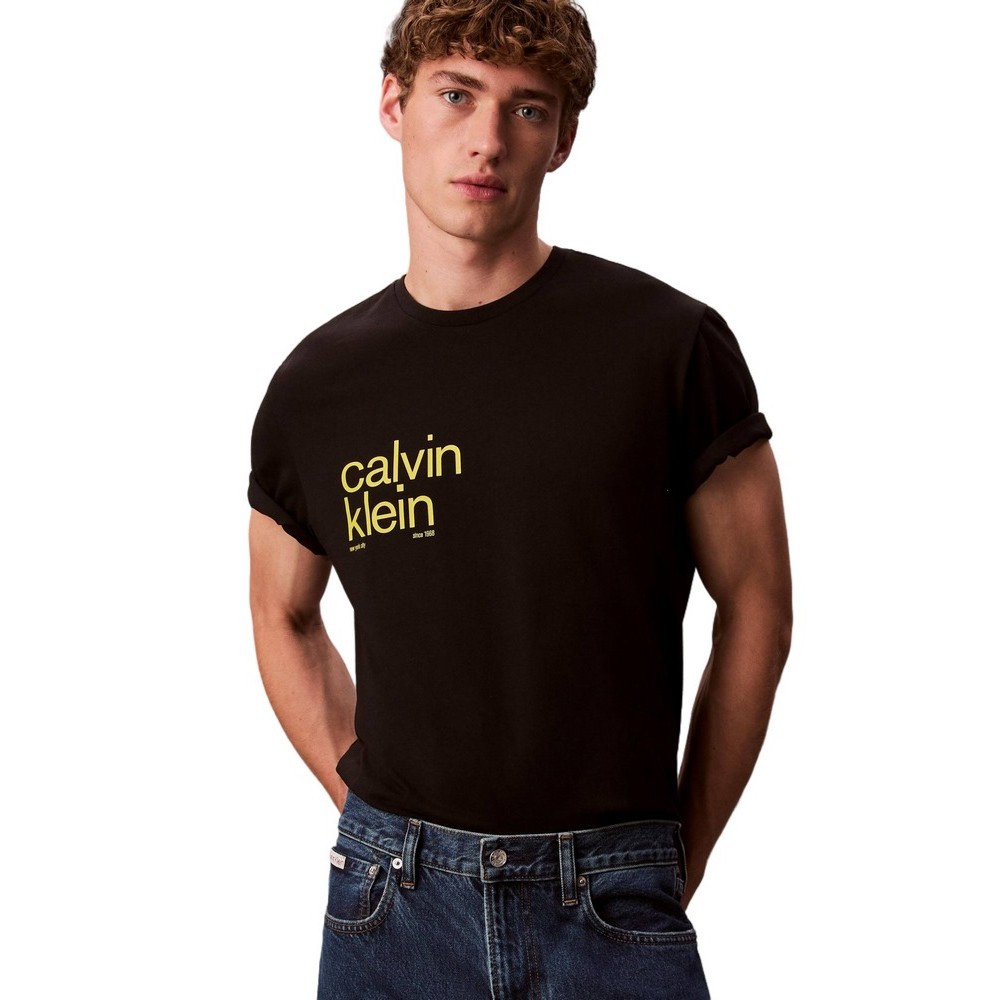 CALVIN KLEIN JEANS 20S IO CALVIN KLEIN CIRC GRAP T-SHIRT ΜΠΛΟΥΖΑ ΑΝΔΡΙΚΗ BLACK