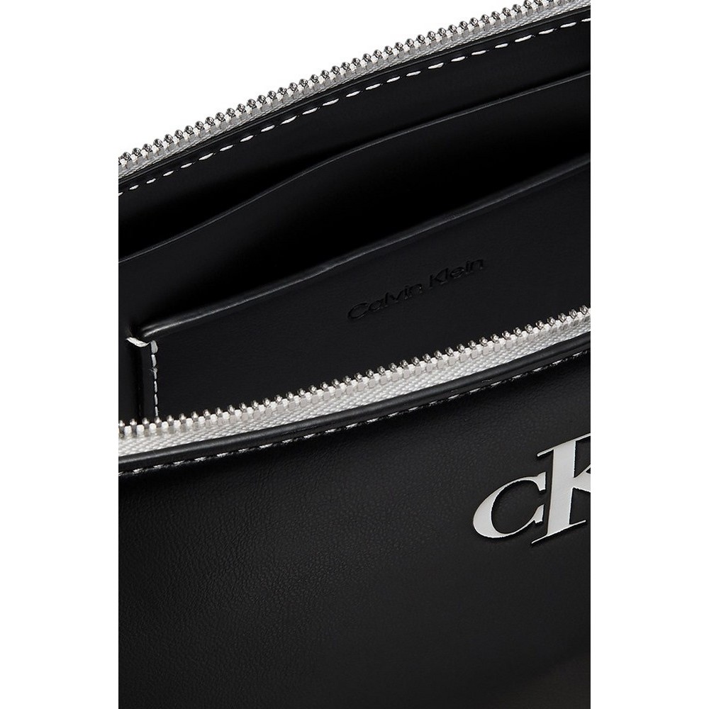 CALVIN KLEIN CONTRAST CK CONVERTIBLE POUCH ΤΣΑΝΤΑ ΓΥΝΑΙΚΕΙΑ BLACK