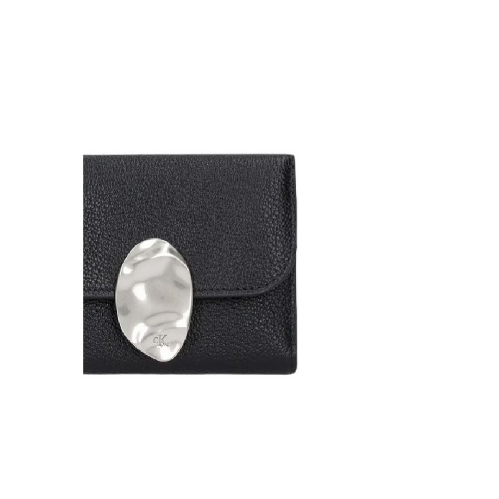 CALVIN KLEIN STONE LOCK SLOUCHY LTHR TRIFOL ΠΟΡΤΟΦΟΛΙ ΓΥΝΑΙΚΕΙΟ BLACK