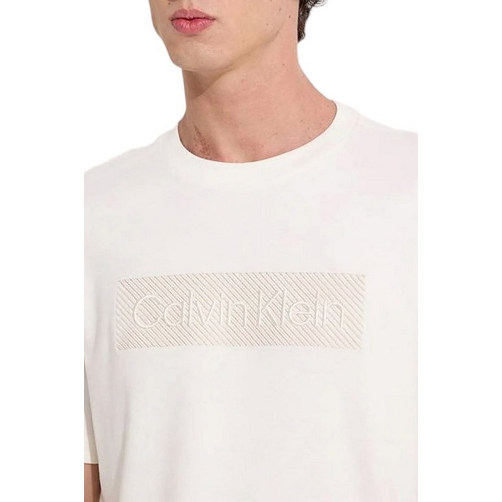 CALVIN KLEIN 20S EU RECT EMBRD CALVIN GRPH T-SHIRT ΜΠΛΟΥΖΑ ΑΝΔΡΙΚΗ BRIGHT WHITE