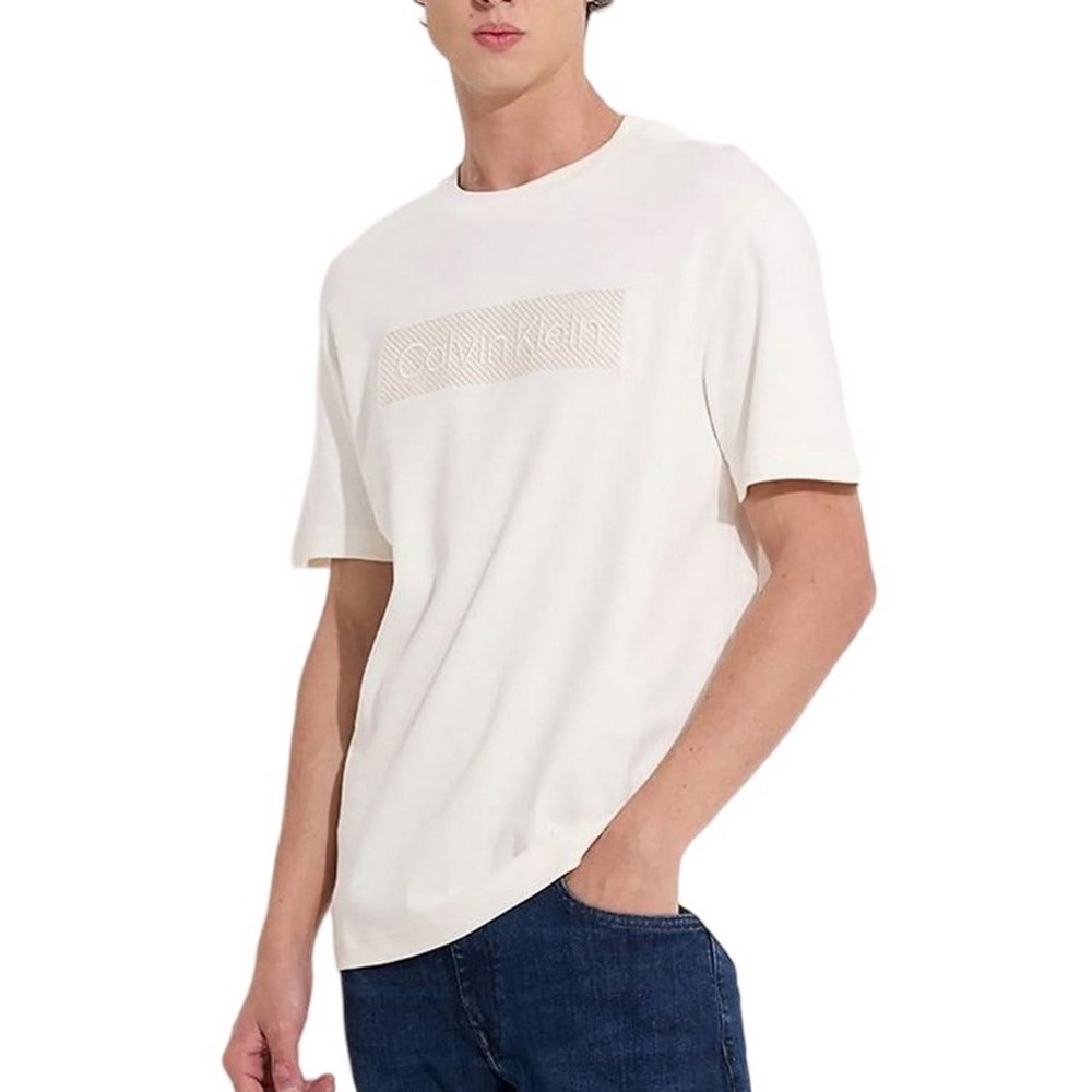 CALVIN KLEIN 20S EU RECT EMBRD CALVIN GRPH T-SHIRT ΜΠΛΟΥΖΑ ΑΝΔΡΙΚΗ BRIGHT WHITE