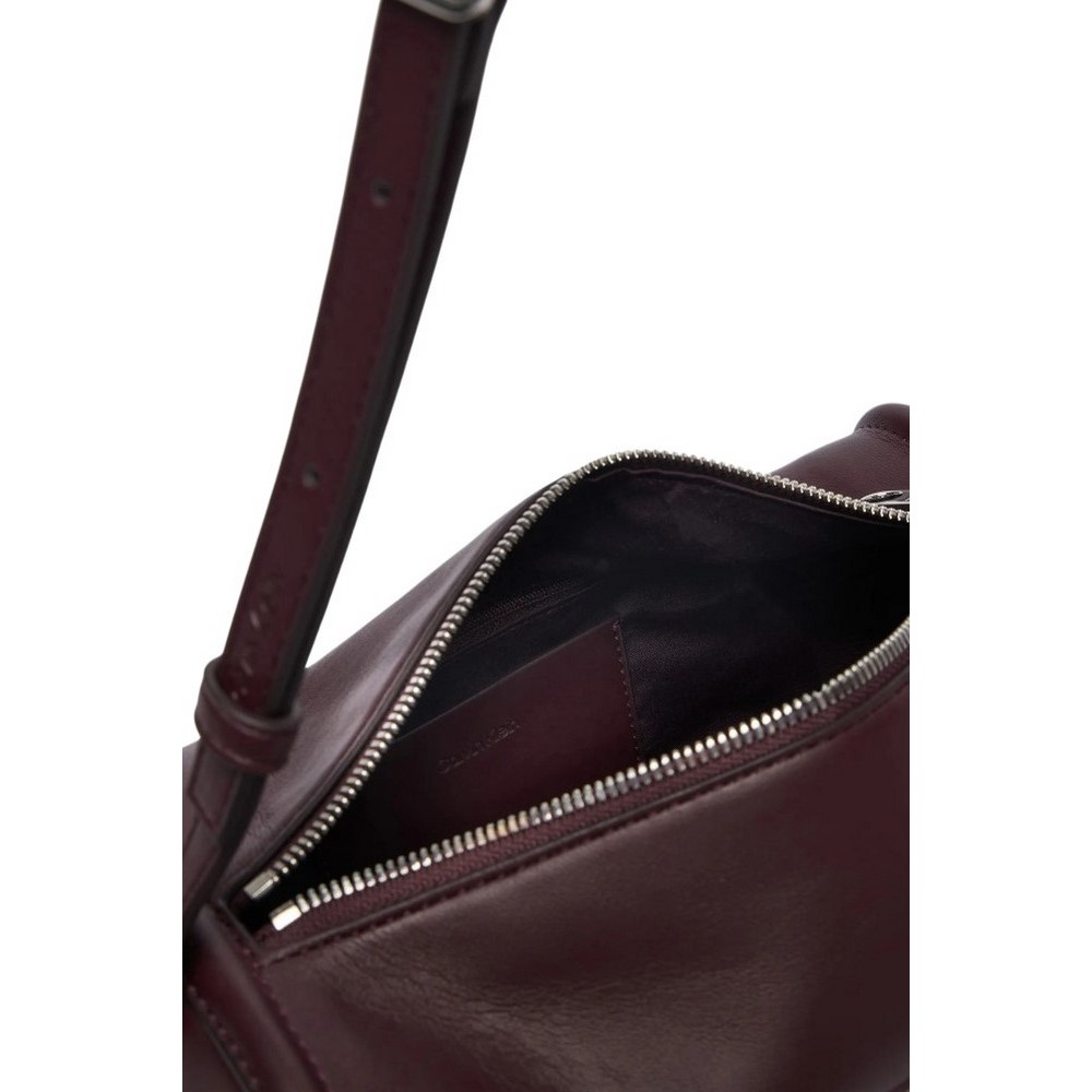 CALVIN KLEIN BOLD CK SLOUCHY SHOULDER BAG ΤΣΑΝΤΑ ΓΥΝΑΙΚΕΙΑ BORDEAUX