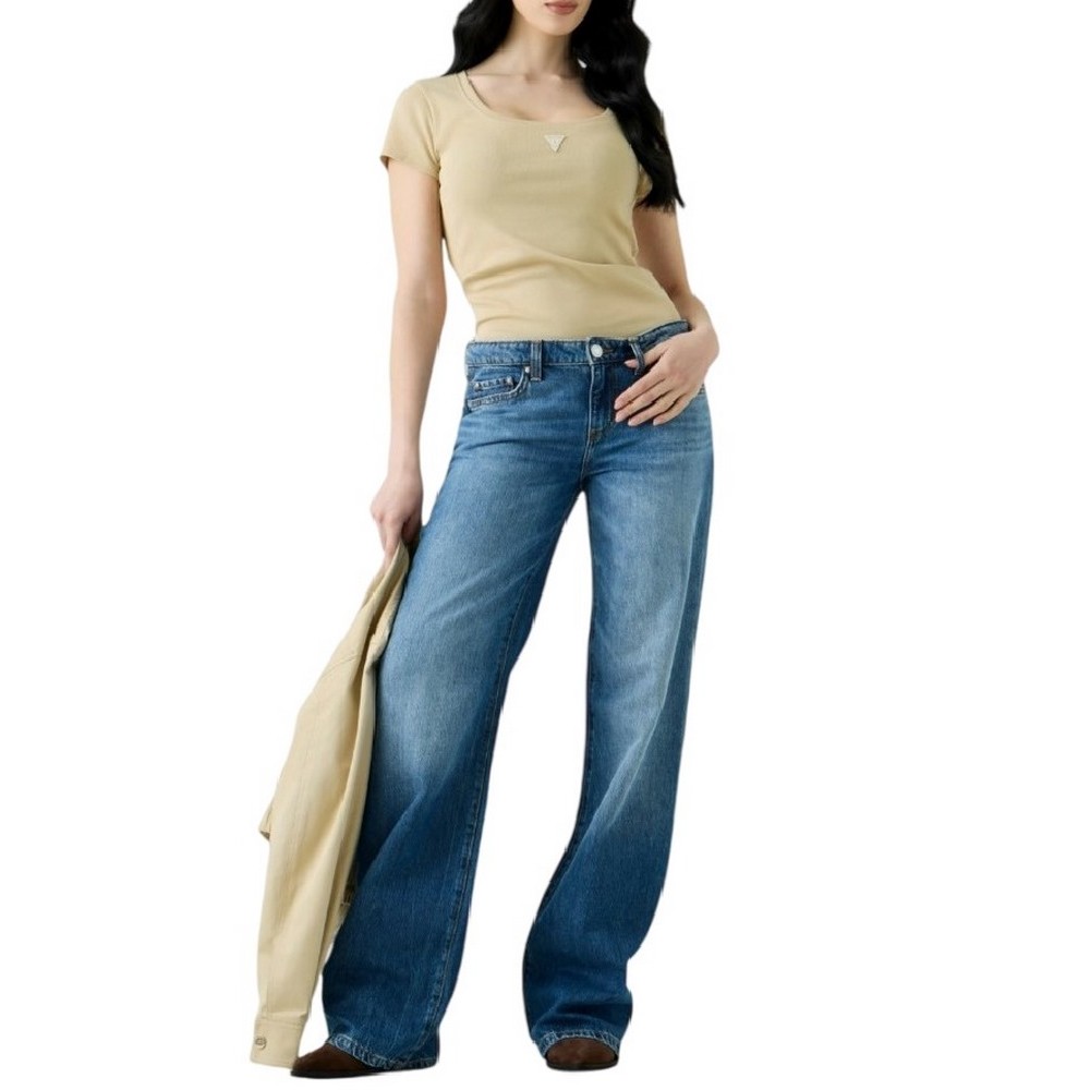 GUESS TRIANGLE PATCH SCOOP NK R4 T-SHIRT ΜΠΛΟΥΖΑ ΓΥΝΑΙΚΕΙΑ TAN