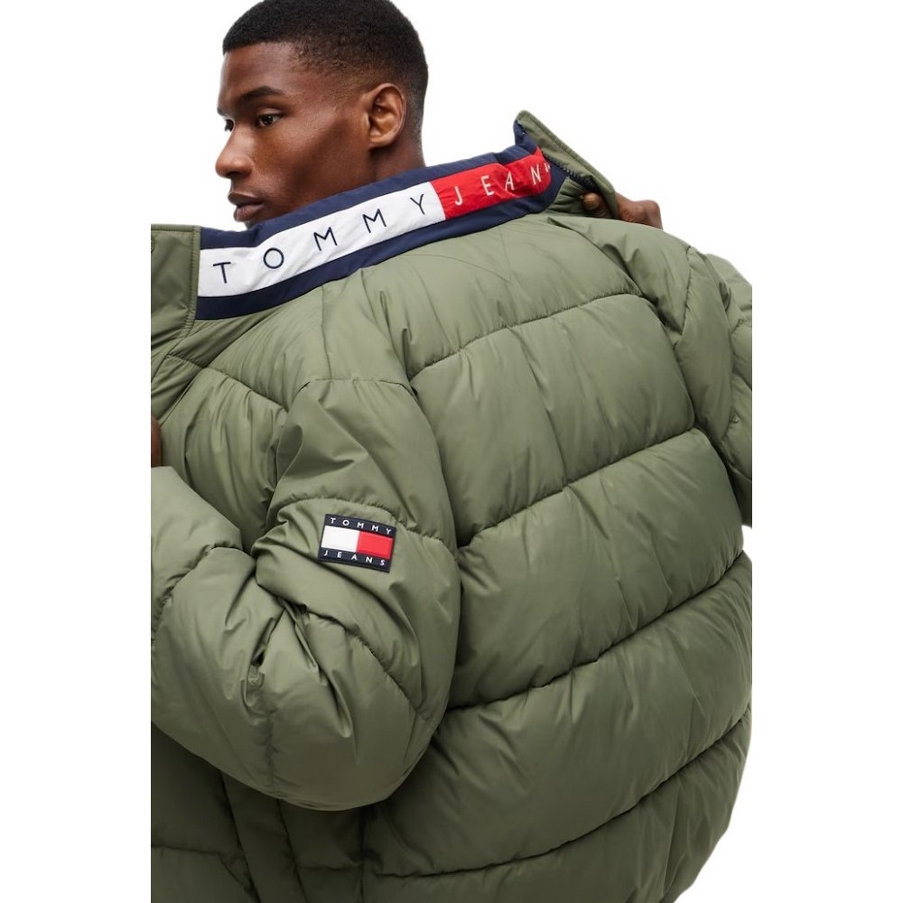 TOMMY JEANS VAIL FLAG JACKET EXT ΜΠΟΥΦΑΝ ΑΝΔΡΙΚΟ OLIVE