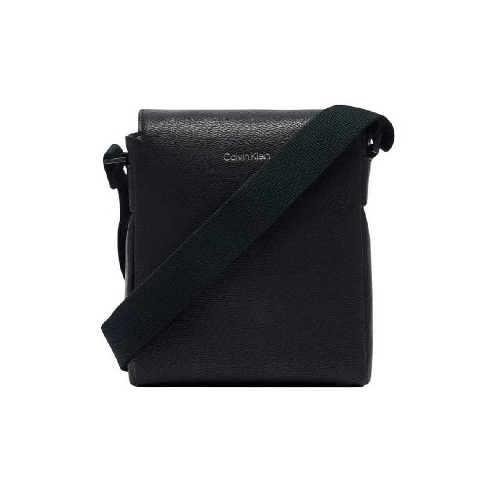 CALVIN KLEIN EMBLEM HW FLAP REPORTER ΤΣΑΝΤΑ ΑΝΔΡΙΚΗ BLACK