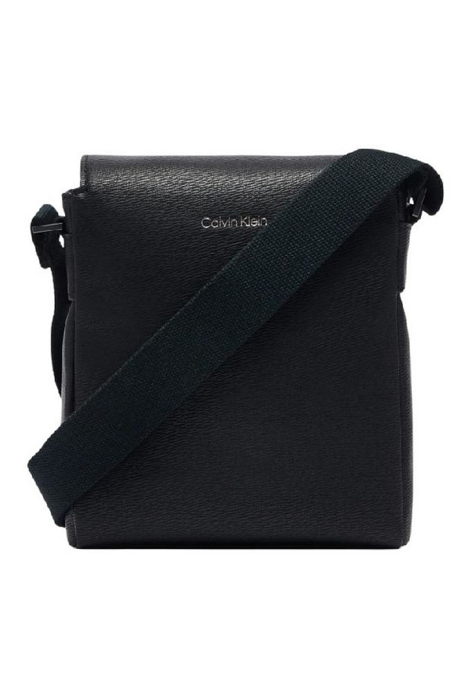 CALVIN KLEIN EMBLEM HW FLAP REPORTER ΤΣΑΝΤΑ ΑΝΔΡΙΚΗ BLACK